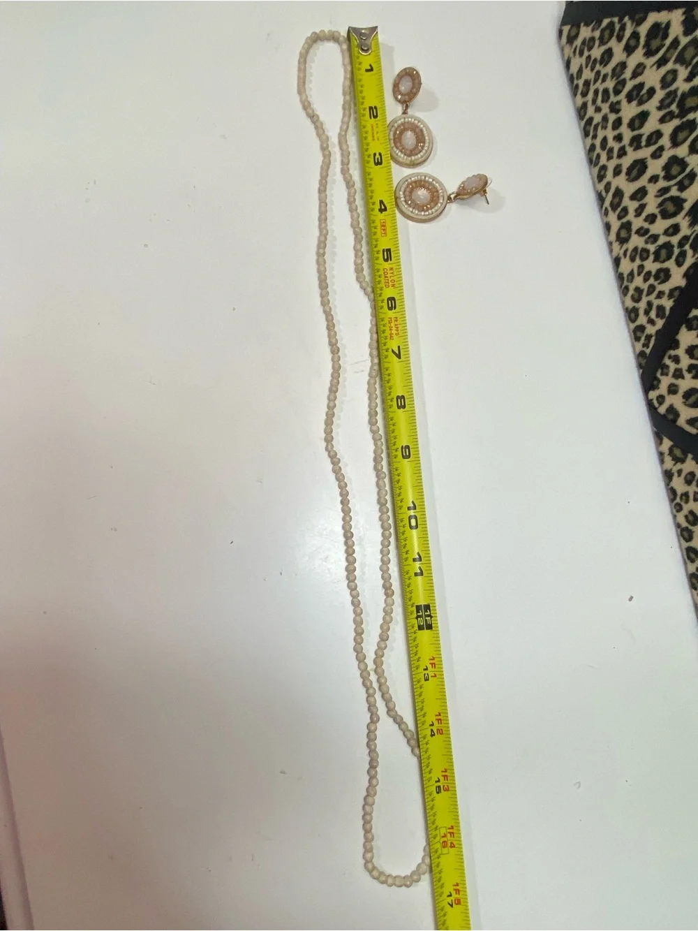 Vintage Cream Beaded Necklace & Earrings Set - Unbranded